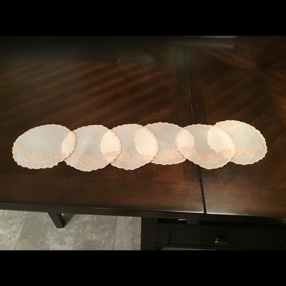 VINTAGE LUXURY SILK TABLECLOTH SETS FOR 6 - Picture 10 of 15